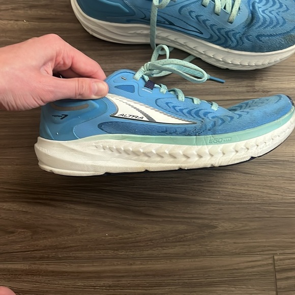 Altra Running Women's Blue Athletic Shoes - Picture 8 of 14